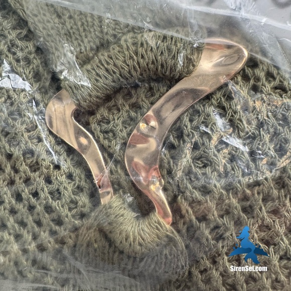 1101 NWT PrettyLittleThing Cut Out Crochet Beach Dress - Size 4 - Green - Picture 4 of 9